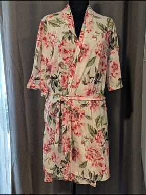 Show Me Your MuMu Floral Pink & Green Short Robe. One Size.